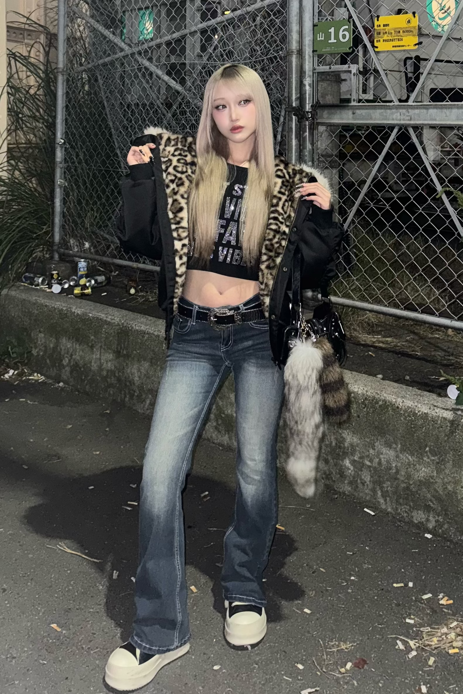 black cat fur down ZC30091