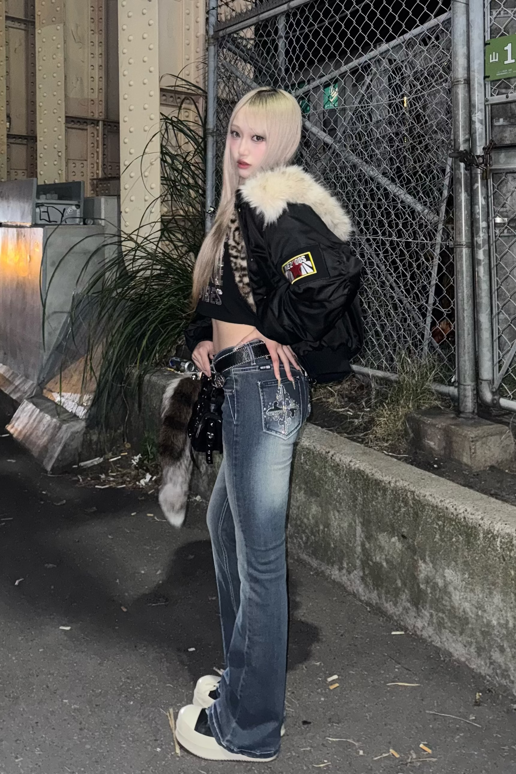 black cat fur down ZC30091