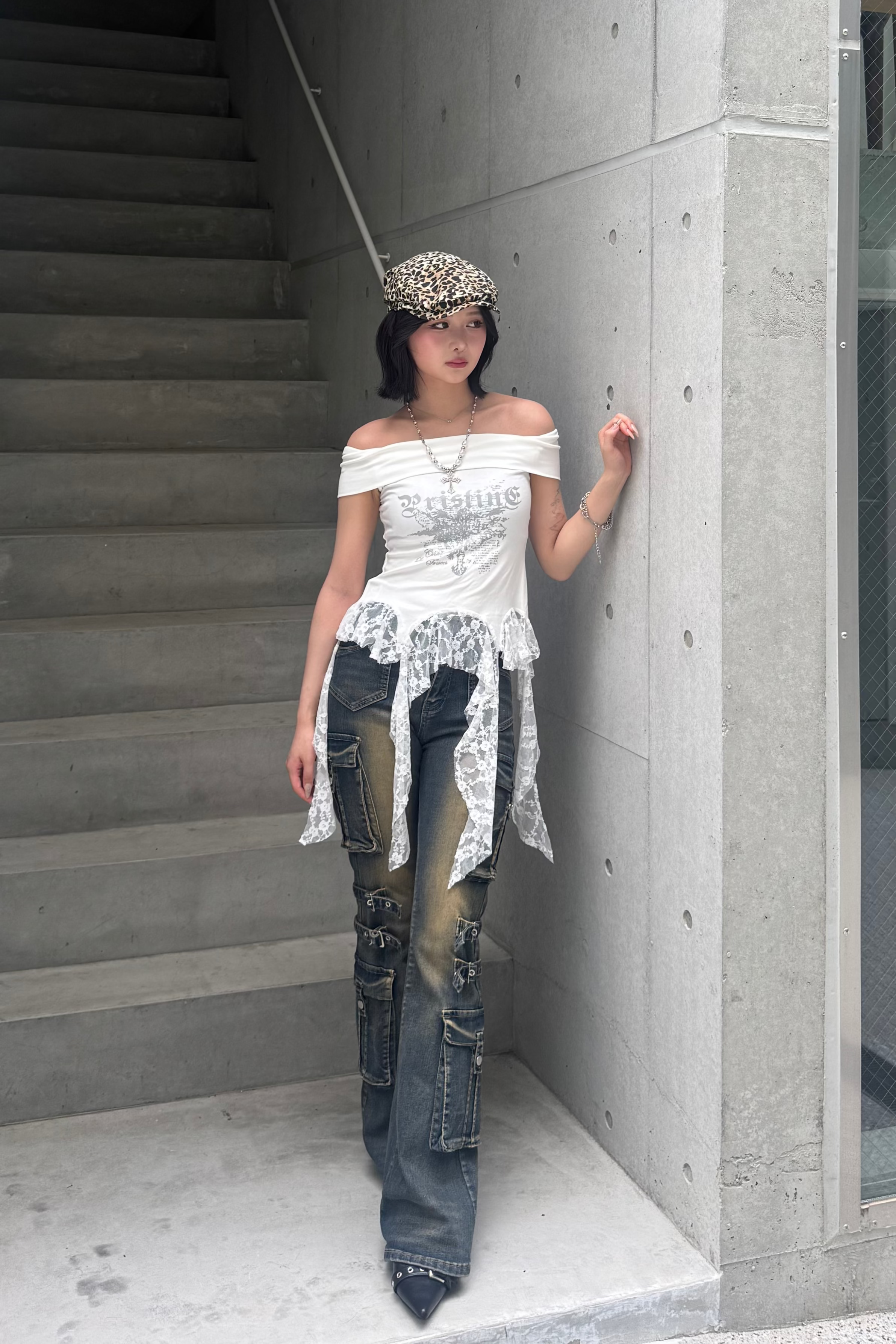 wash design belt flare pants ZC19275