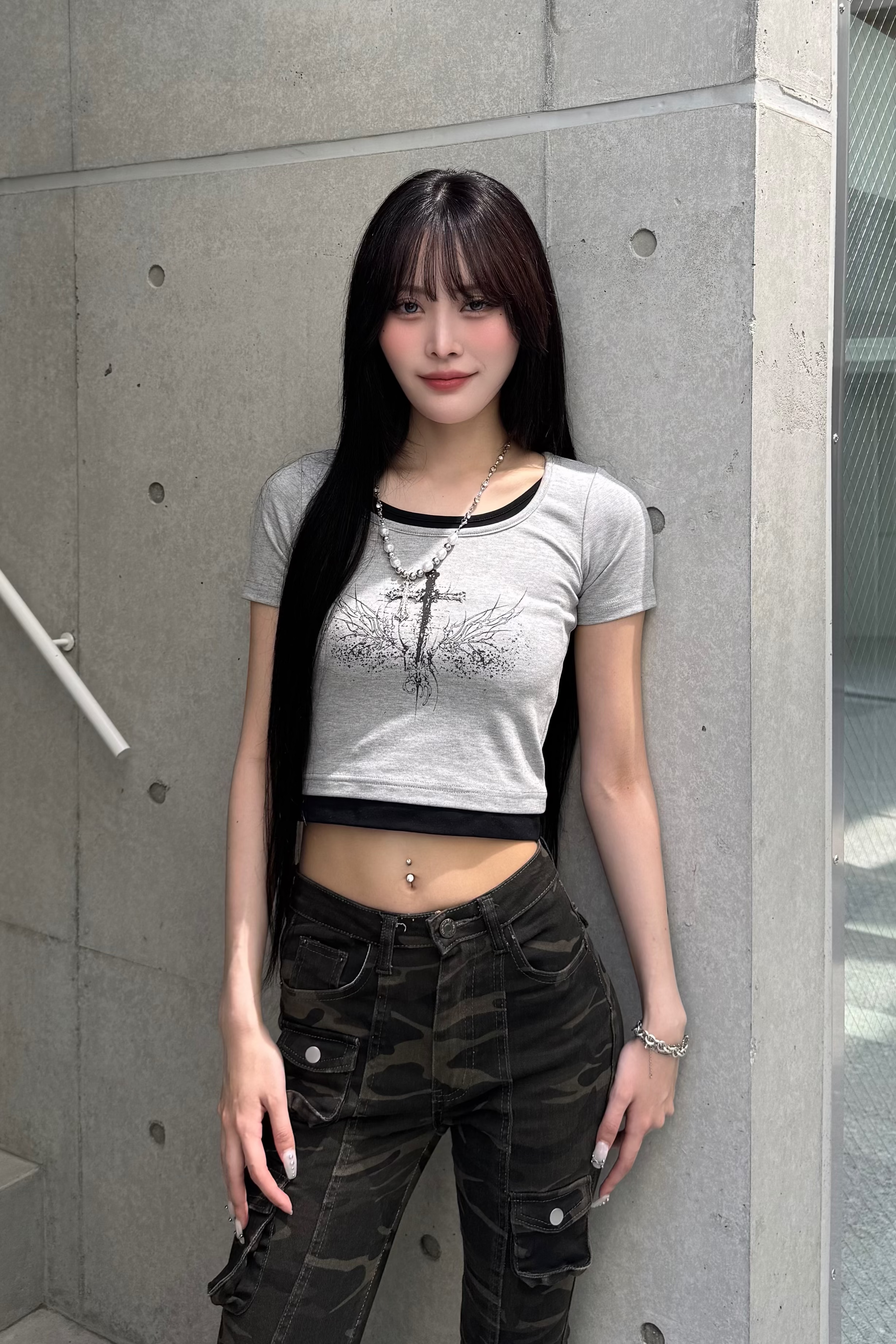 クロスデザインクロップドTシャツ ZC20940