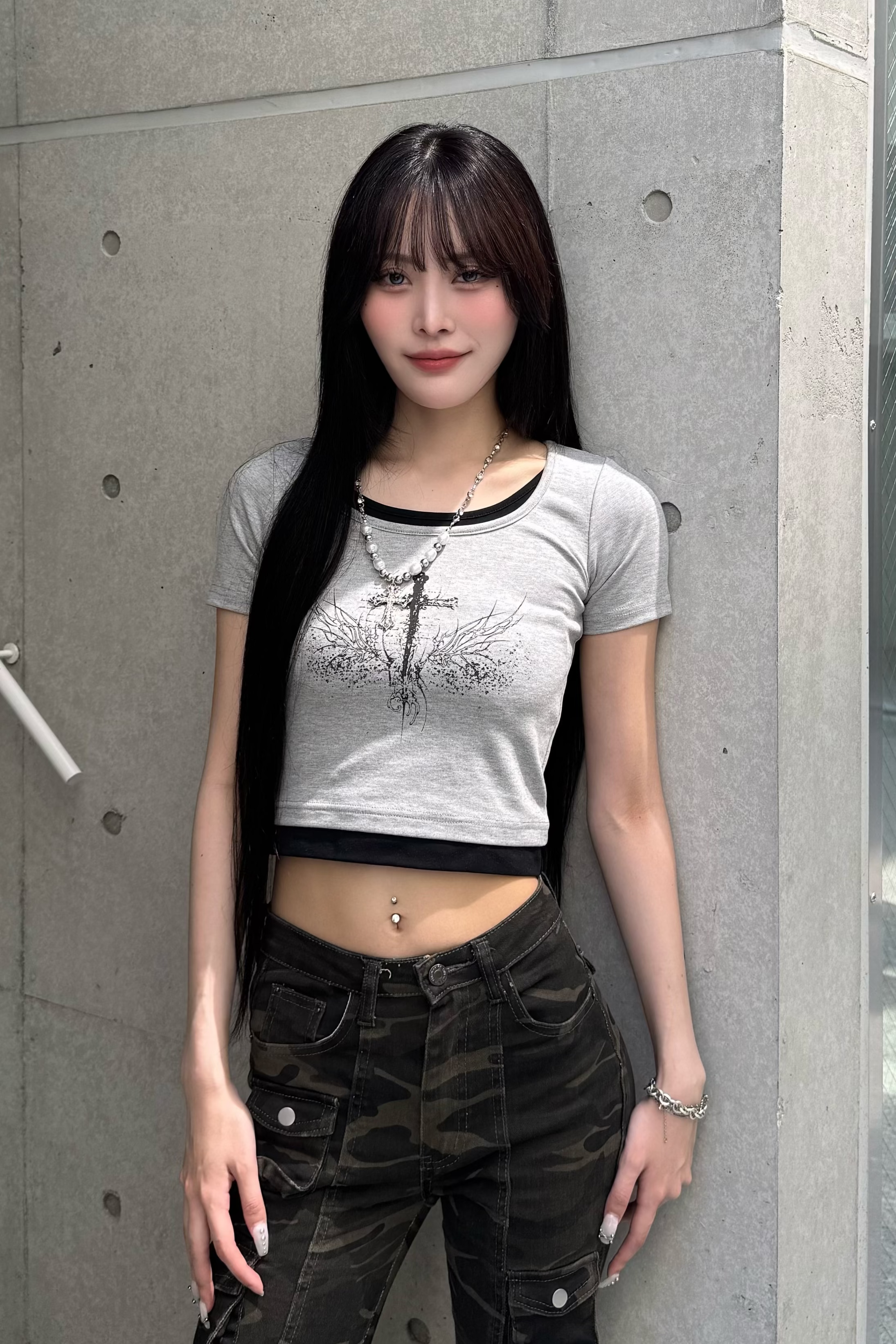 クロスデザインクロップドTシャツ ZC20940