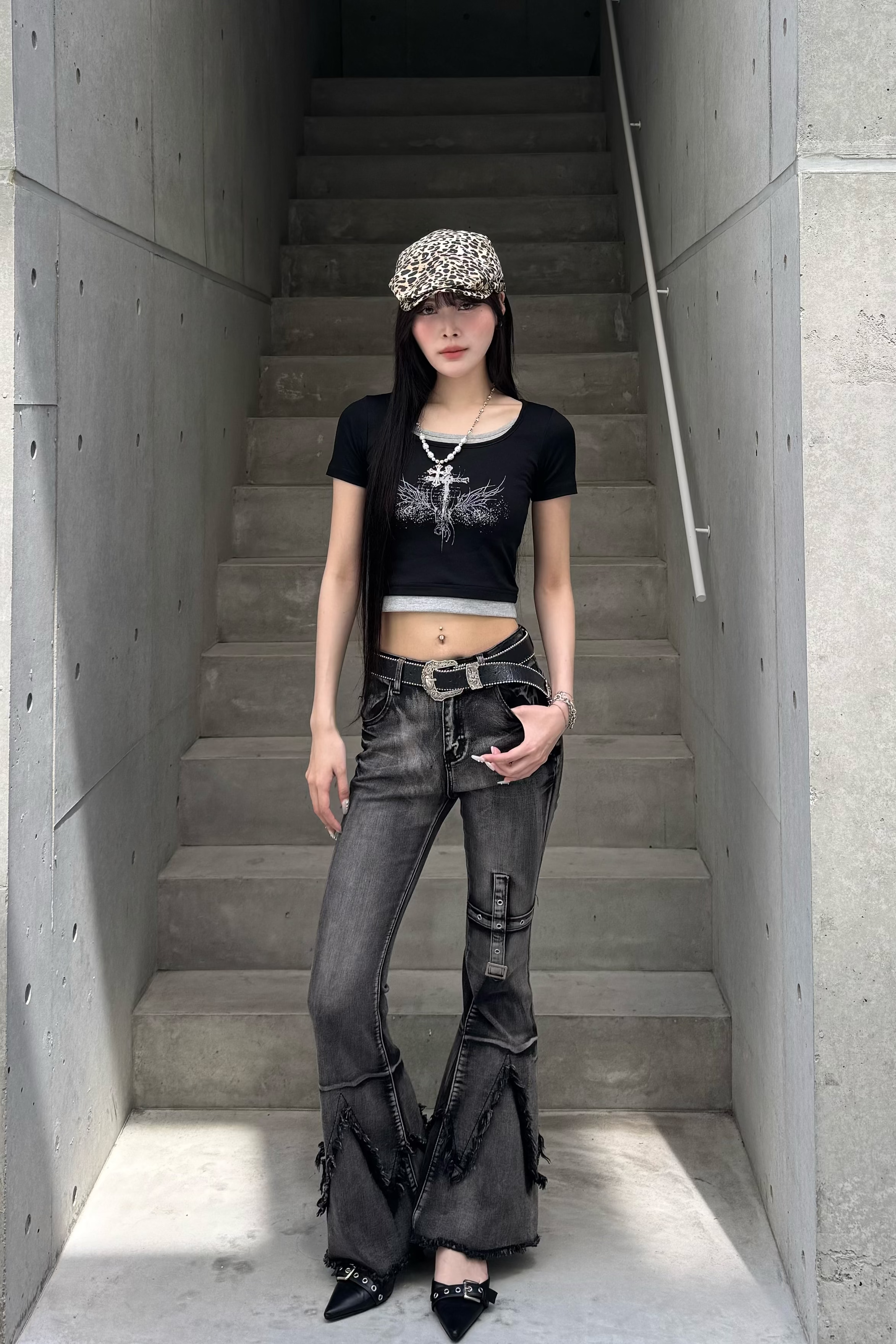 クロスデザインクロップドTシャツ ZC20940