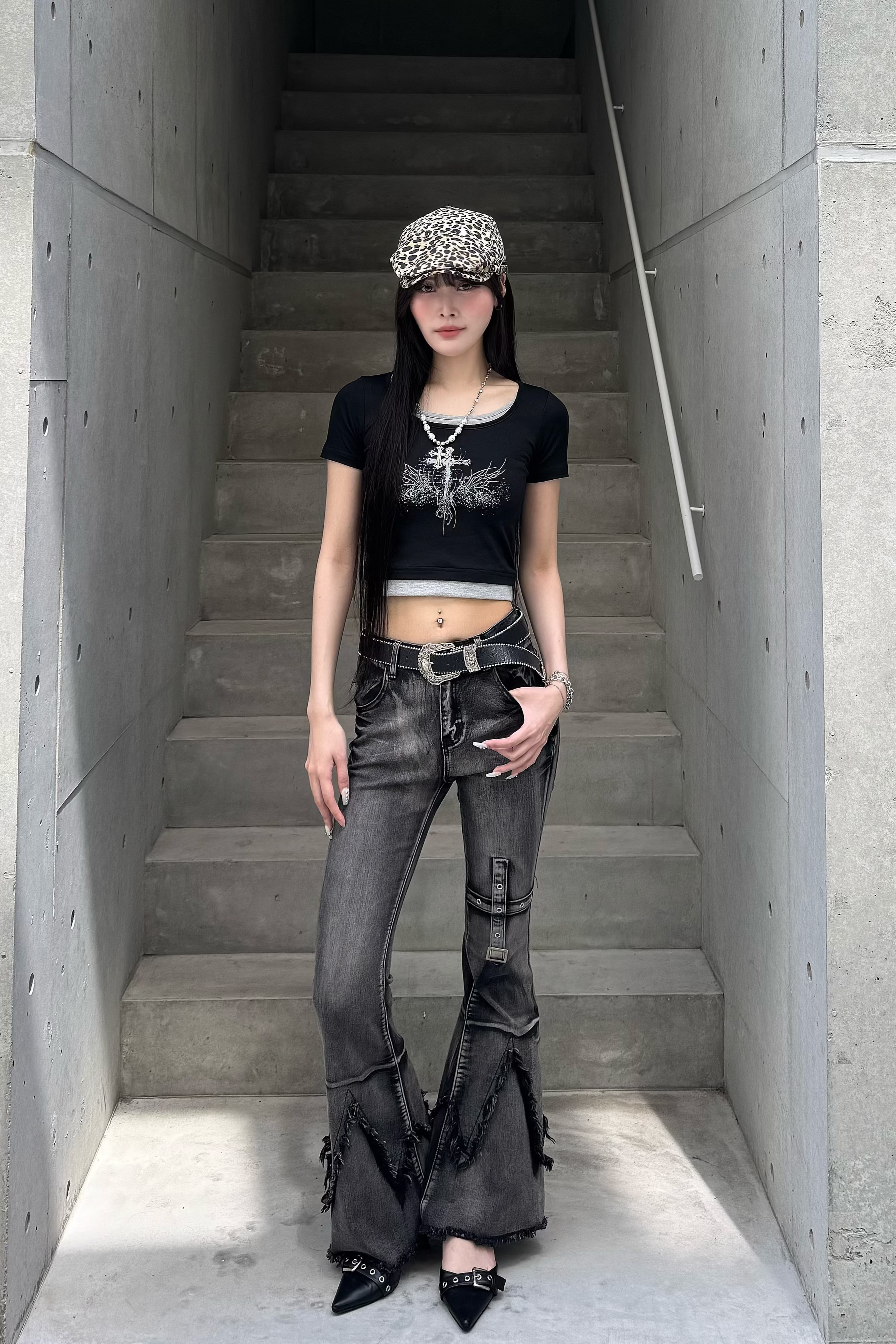 クロスデザインクロップドTシャツ ZC20940