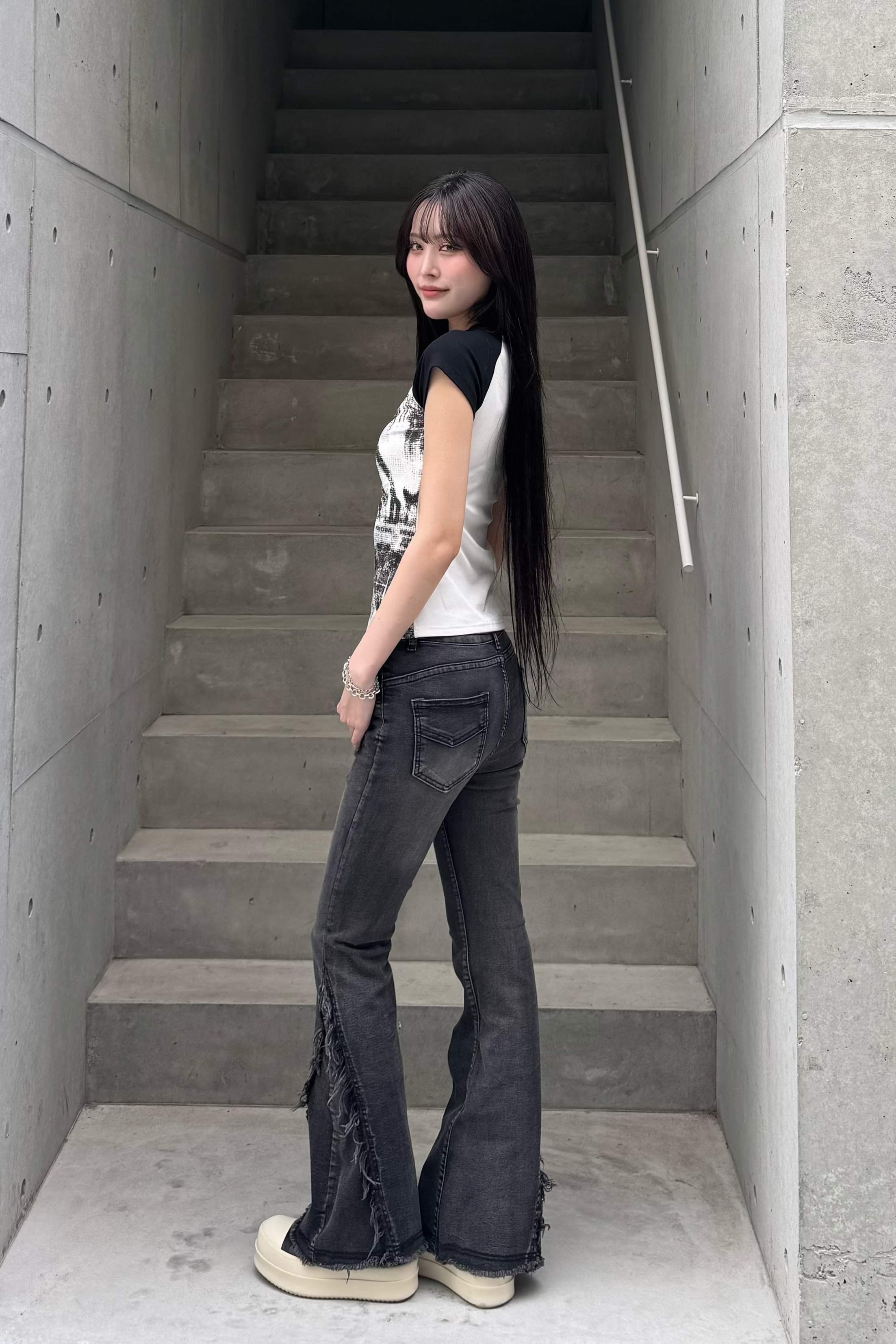 Washed Stretch Fringe Denim ZC19300