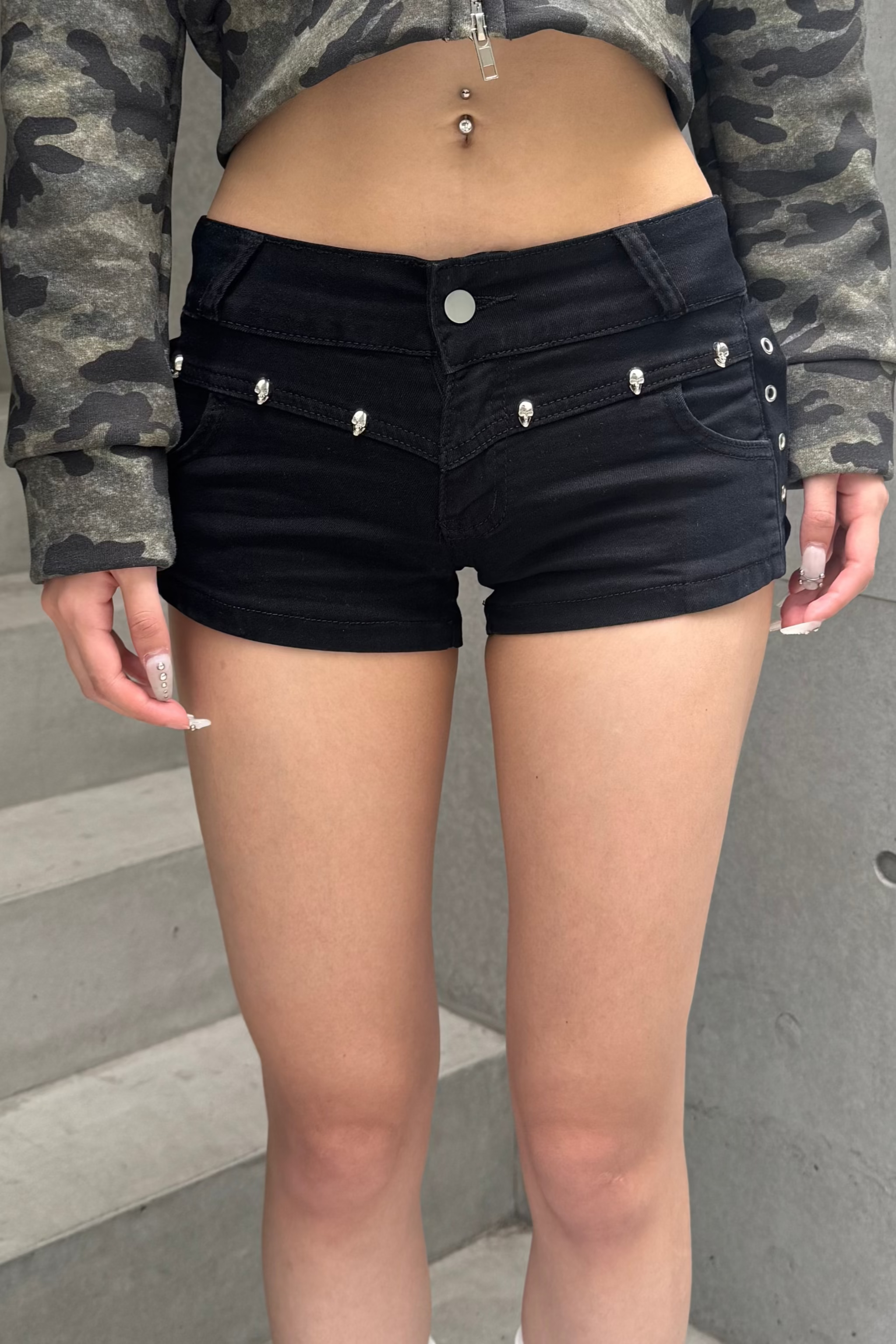 skull studs short pants ZC19314