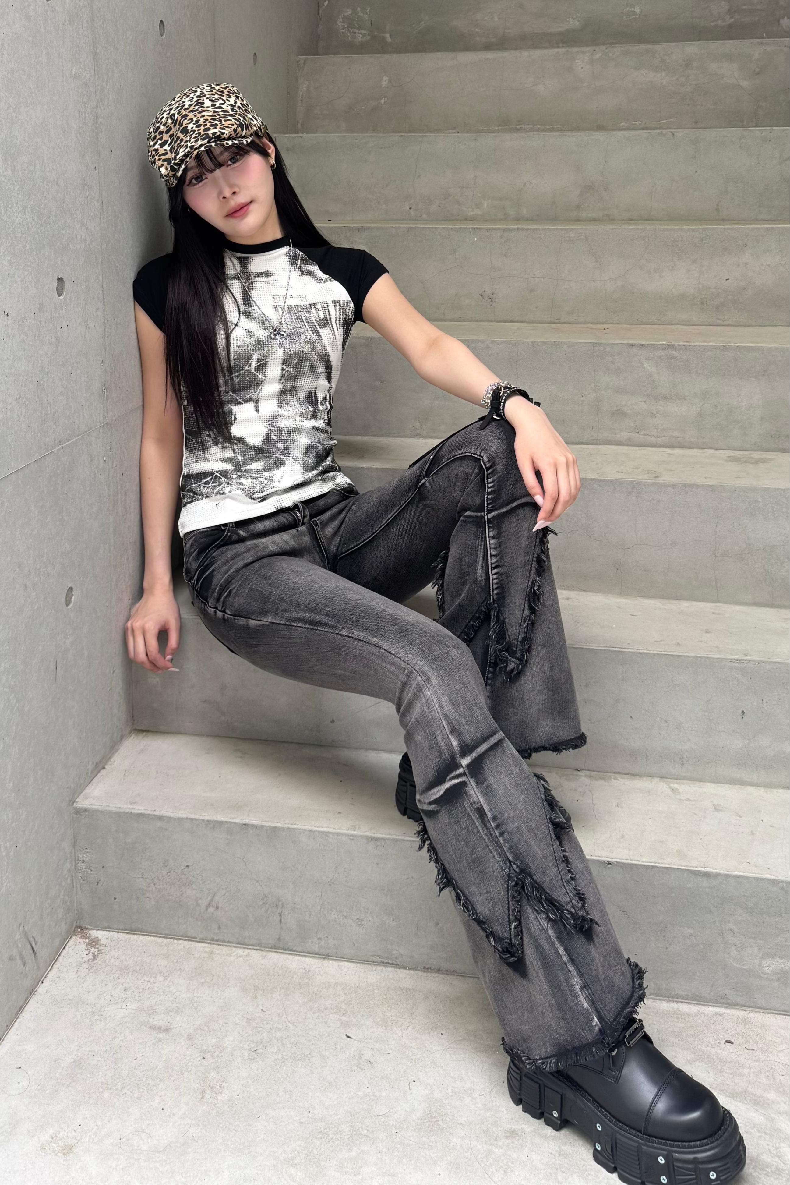 artifact raglan Tshirt ZC21212