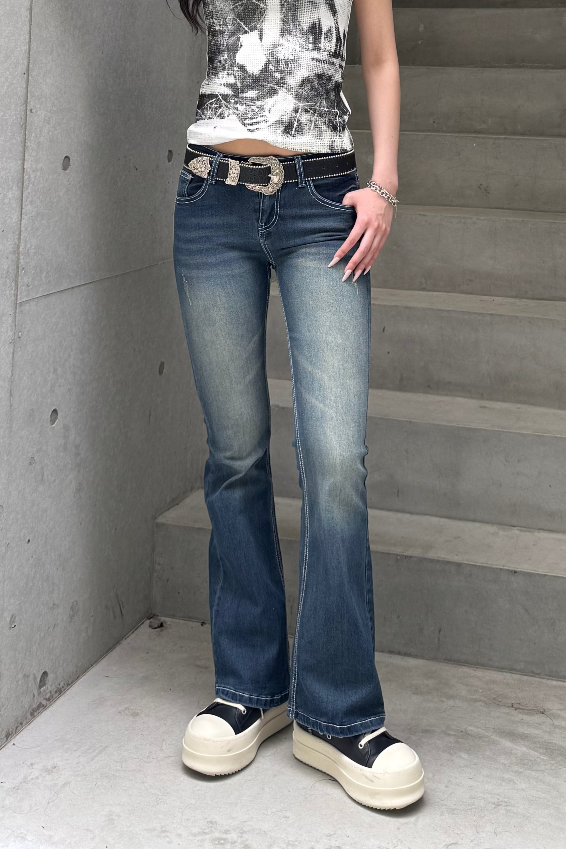 バッククロスローライズデニム ZC19410