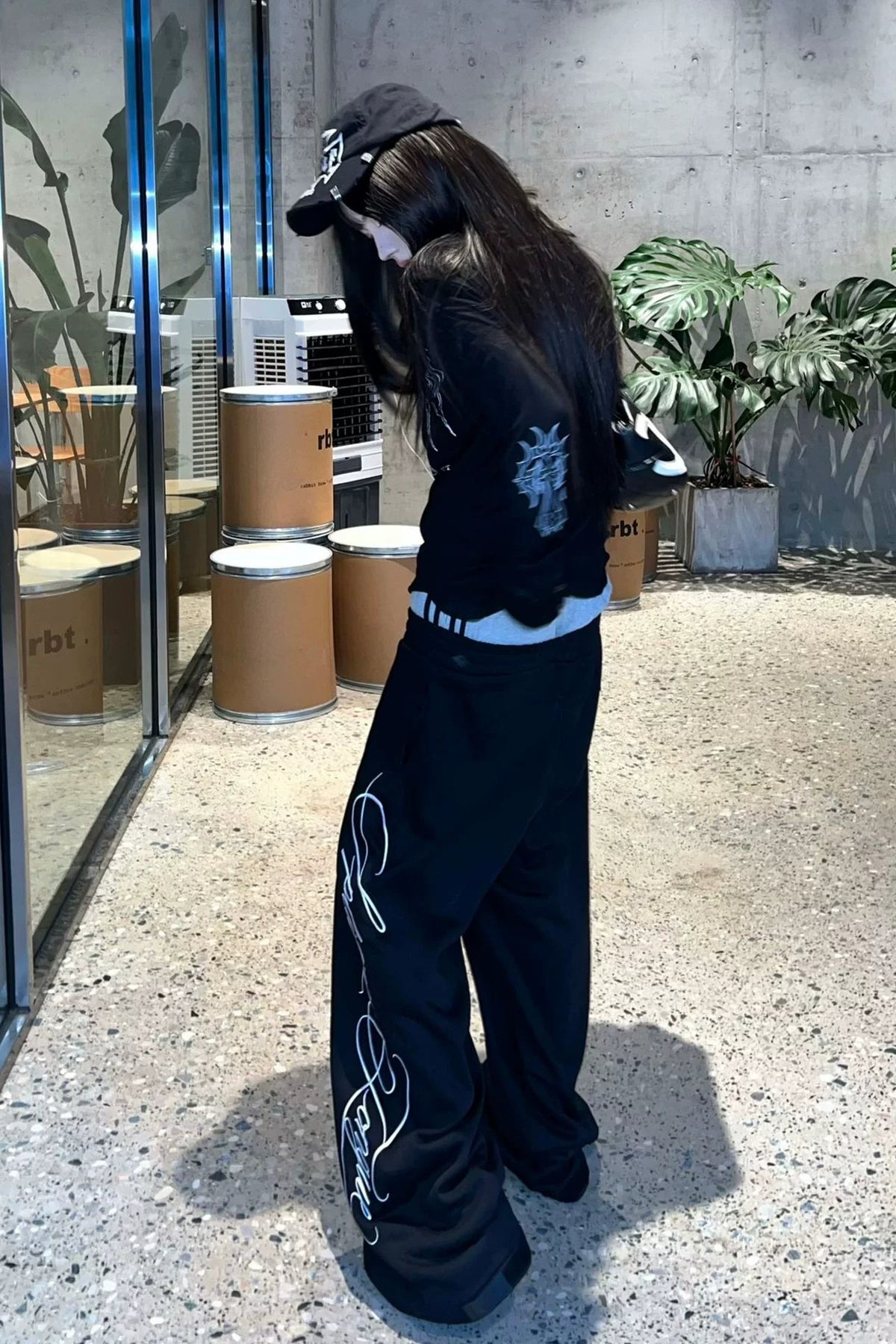 ダークグラフィックロングTシャツ ZC20046