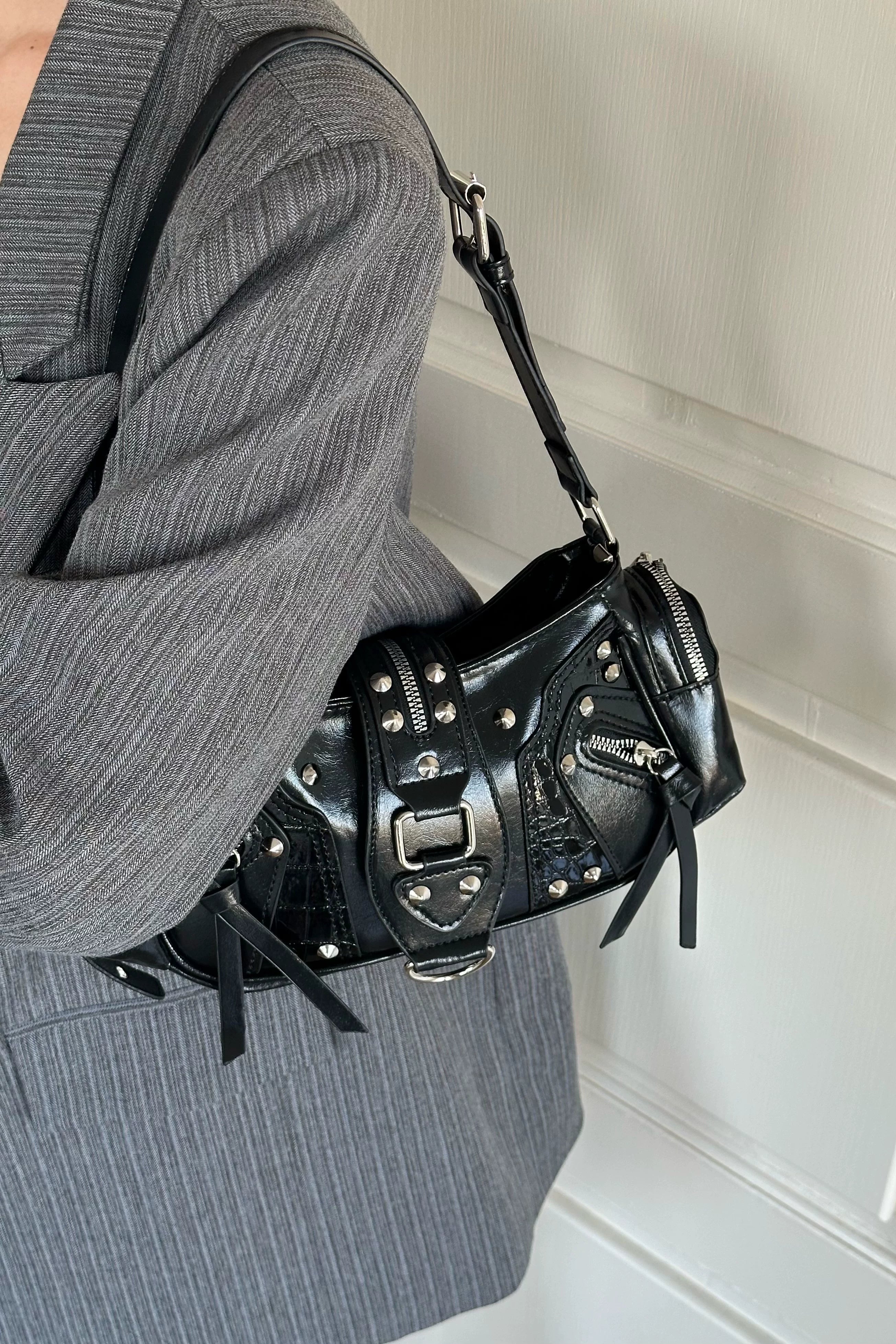 leather studded shoulder bag ZC40144