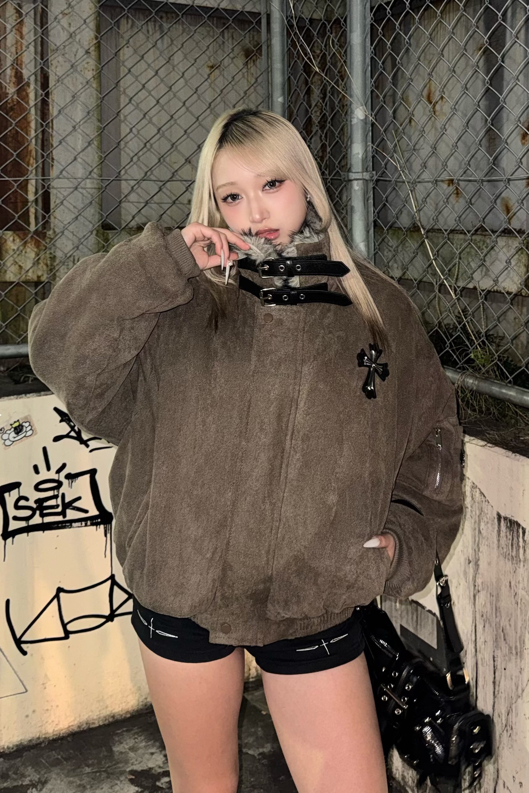 Cross patch fur collar blouson ZC30101