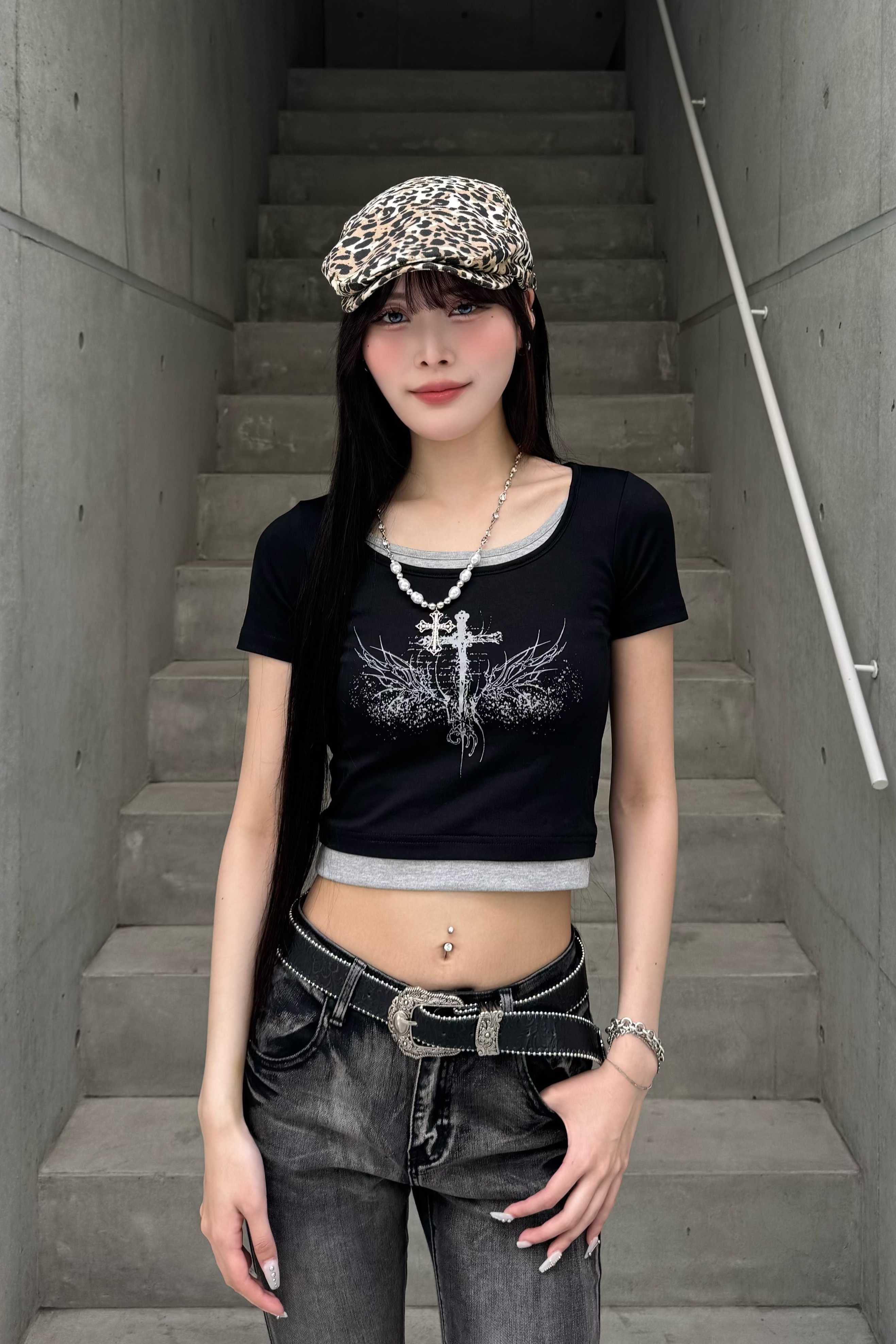 クロスデザインクロップドTシャツ ZC20940