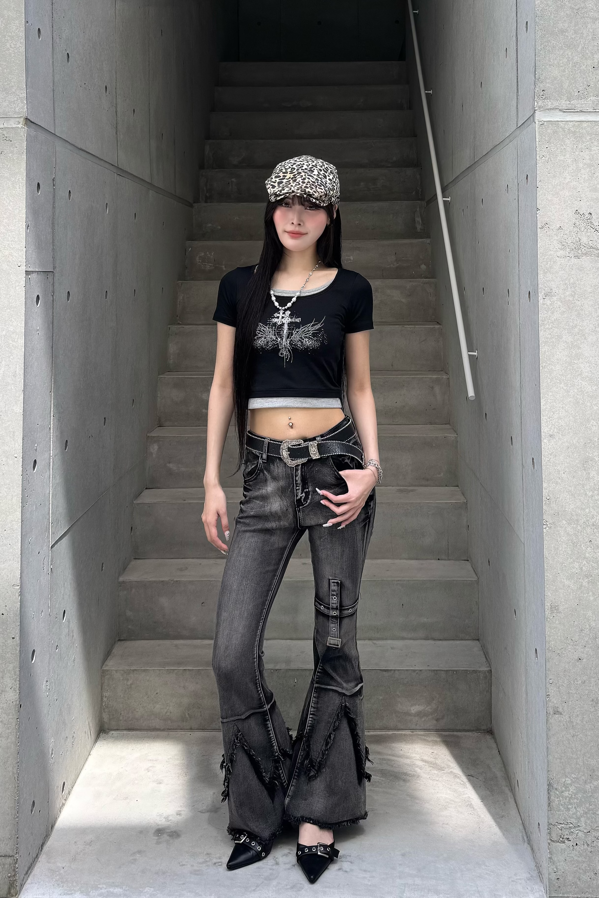 クロスデザインクロップドTシャツ ZC20940