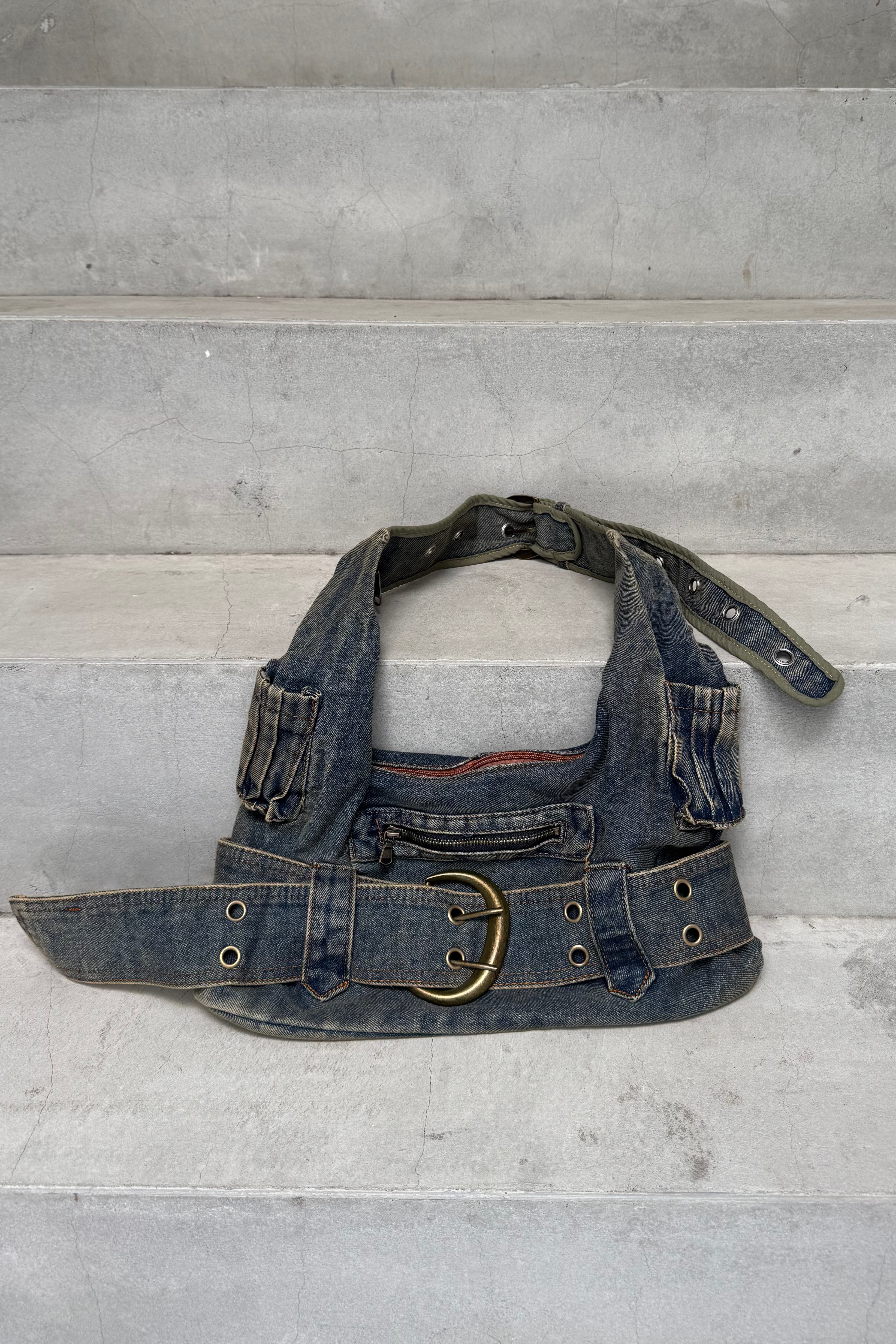 Double buckle shoulder bag ZC40084