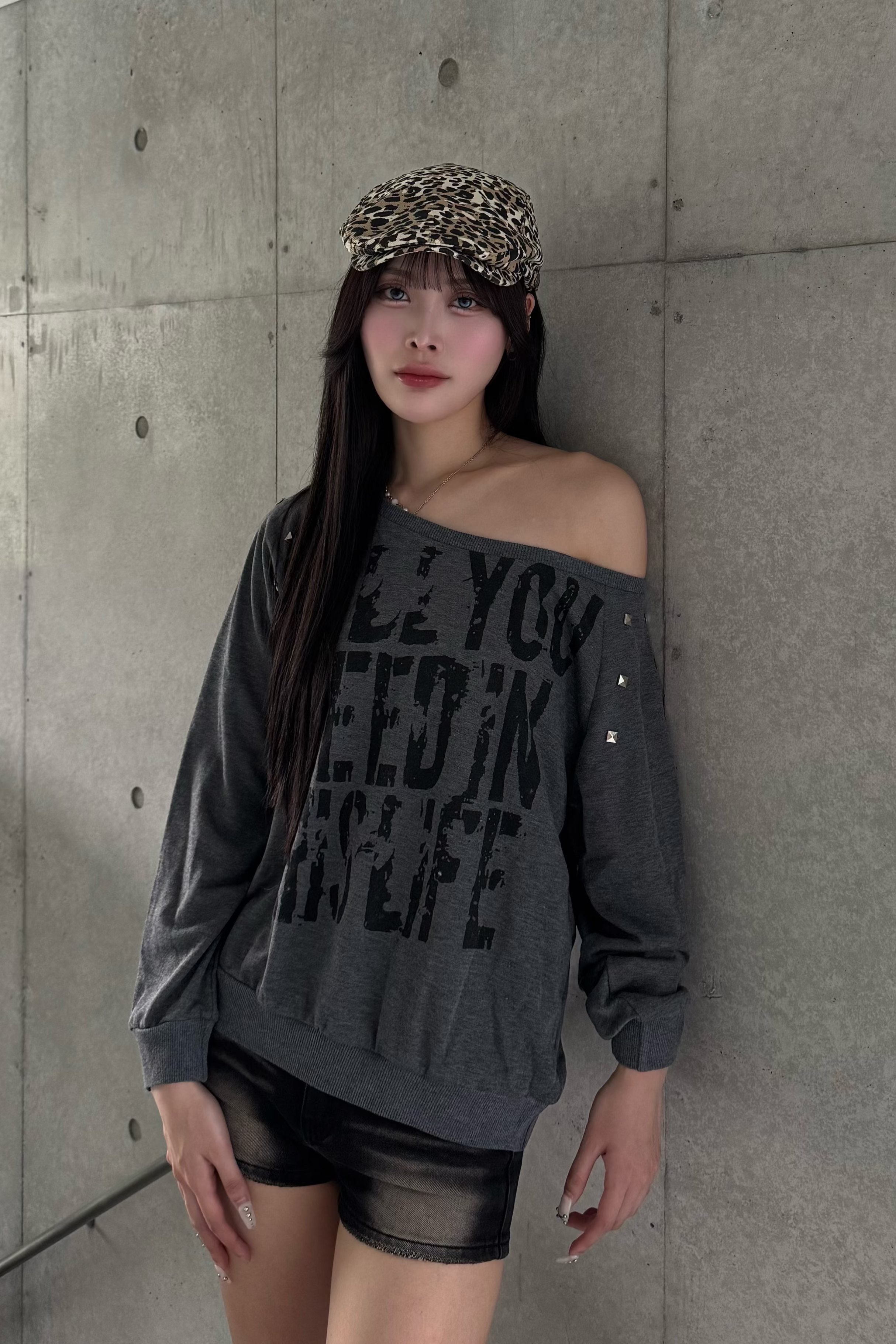 off-shoulder logo sweat ZC20948