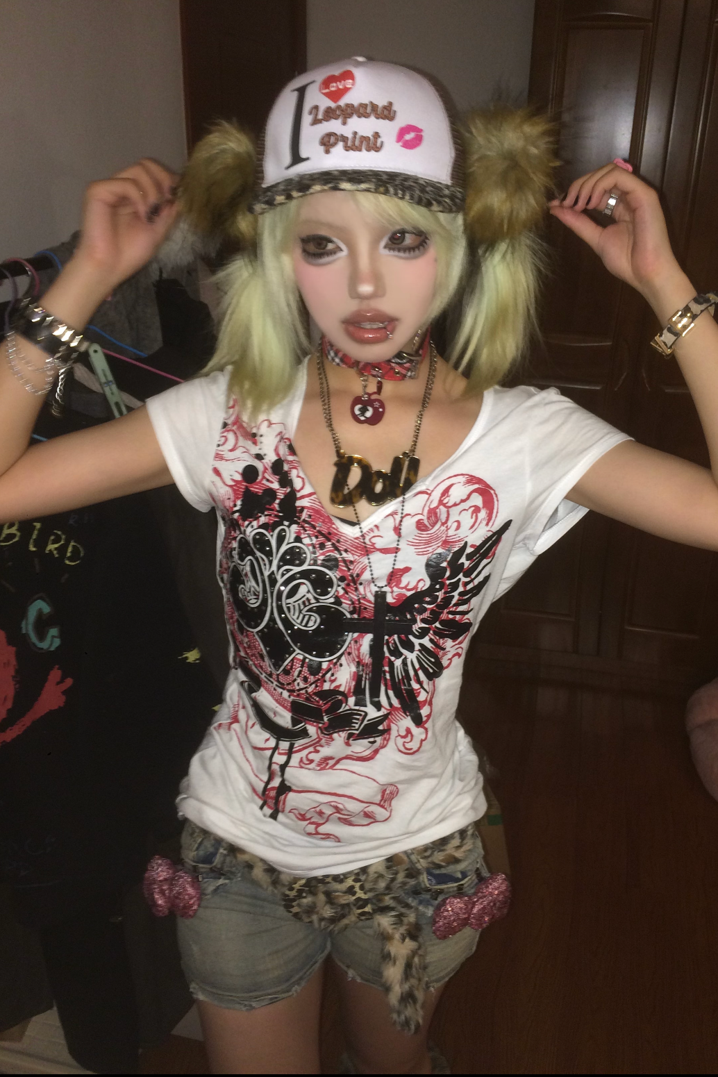 rock v-cut Tshirt ZC21278