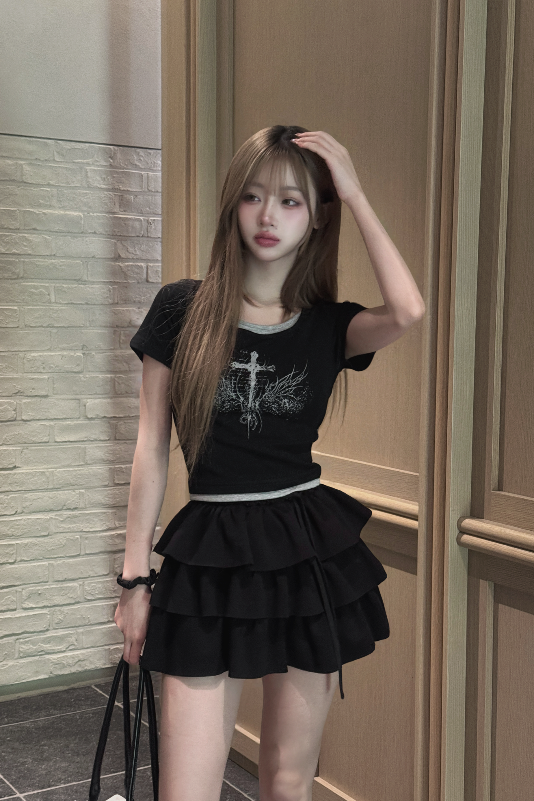 クロスデザインクロップドTシャツ ZC20940