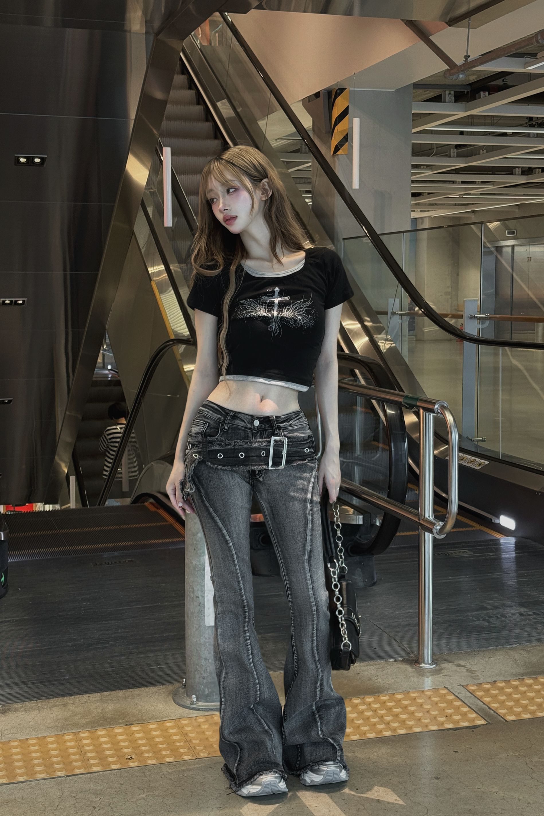 クロスデザインクロップドTシャツ ZC20940
