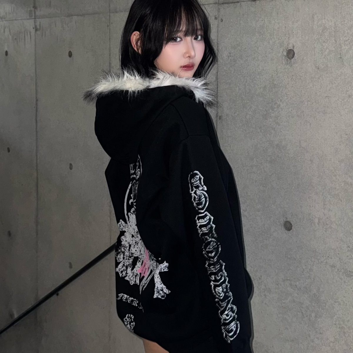 IMG_6075.heic?crop=center&