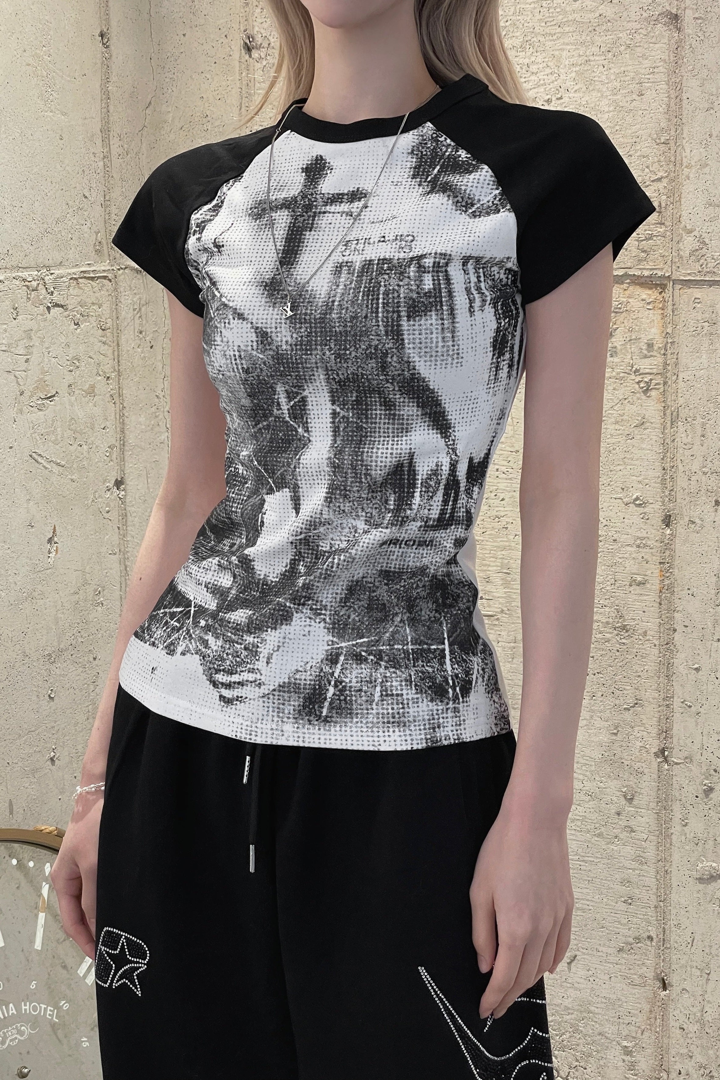 artifact raglan Tshirt ZC21212