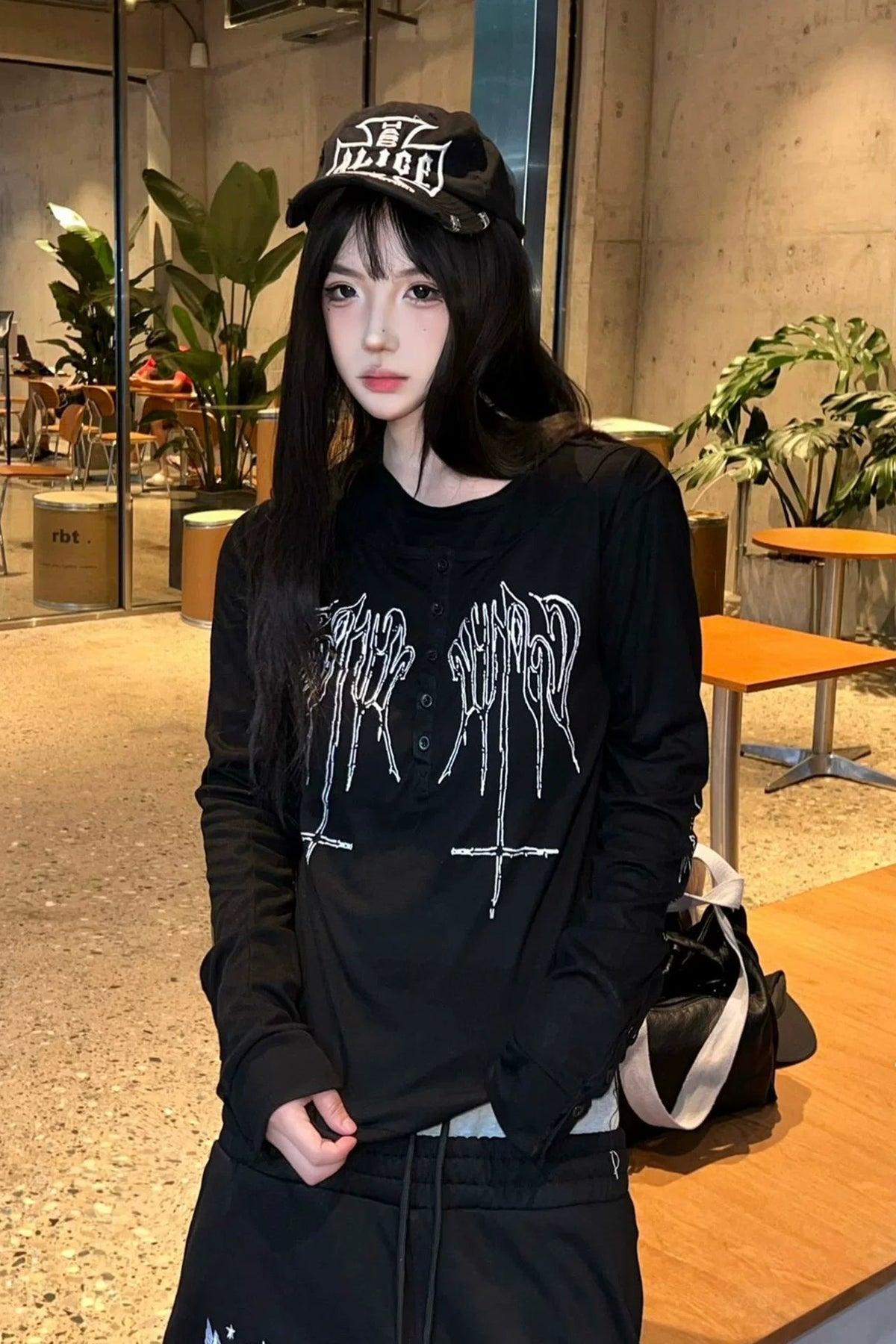 ダークグラフィックロングTシャツ ZC20046