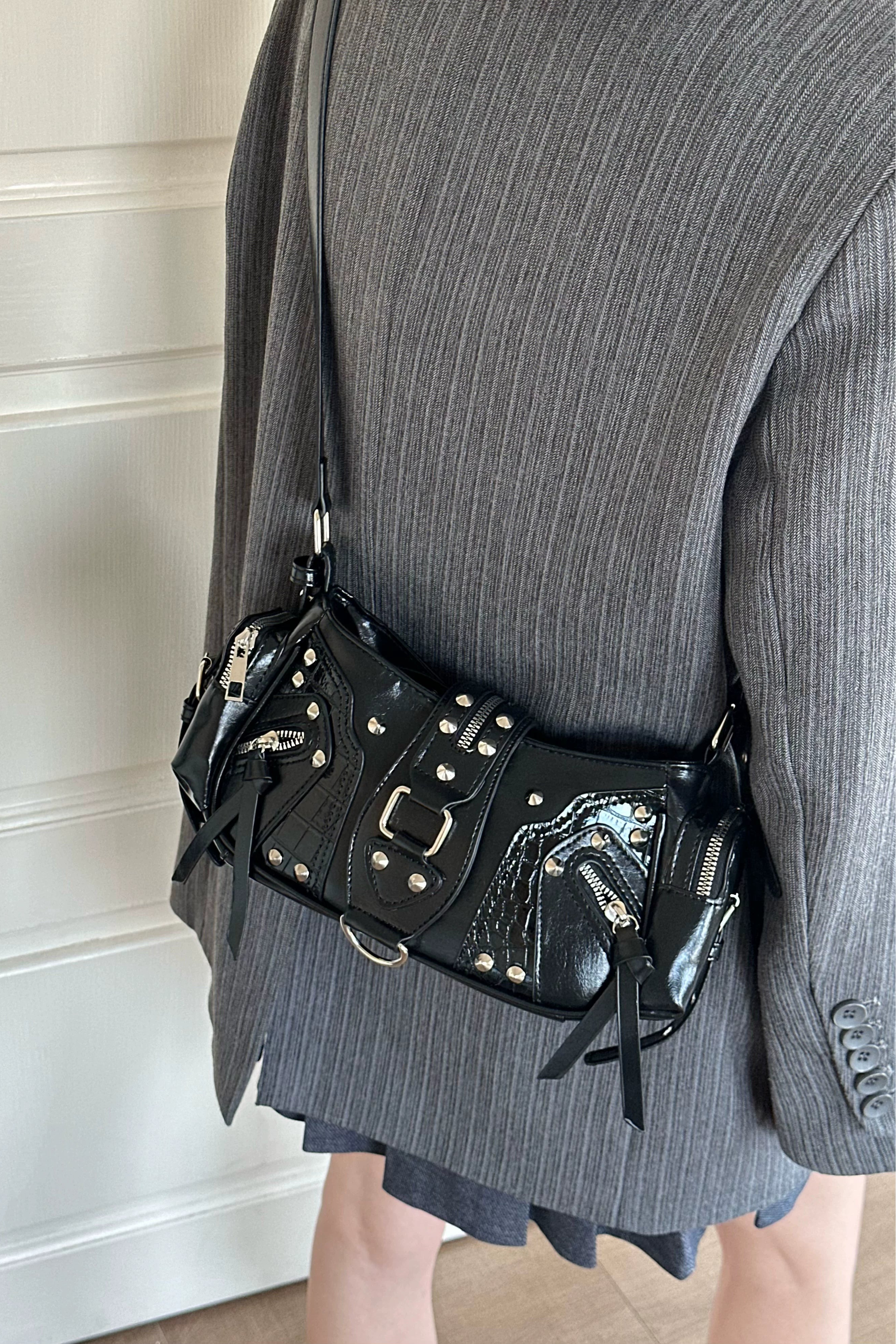 leather studded shoulder bag ZC40144