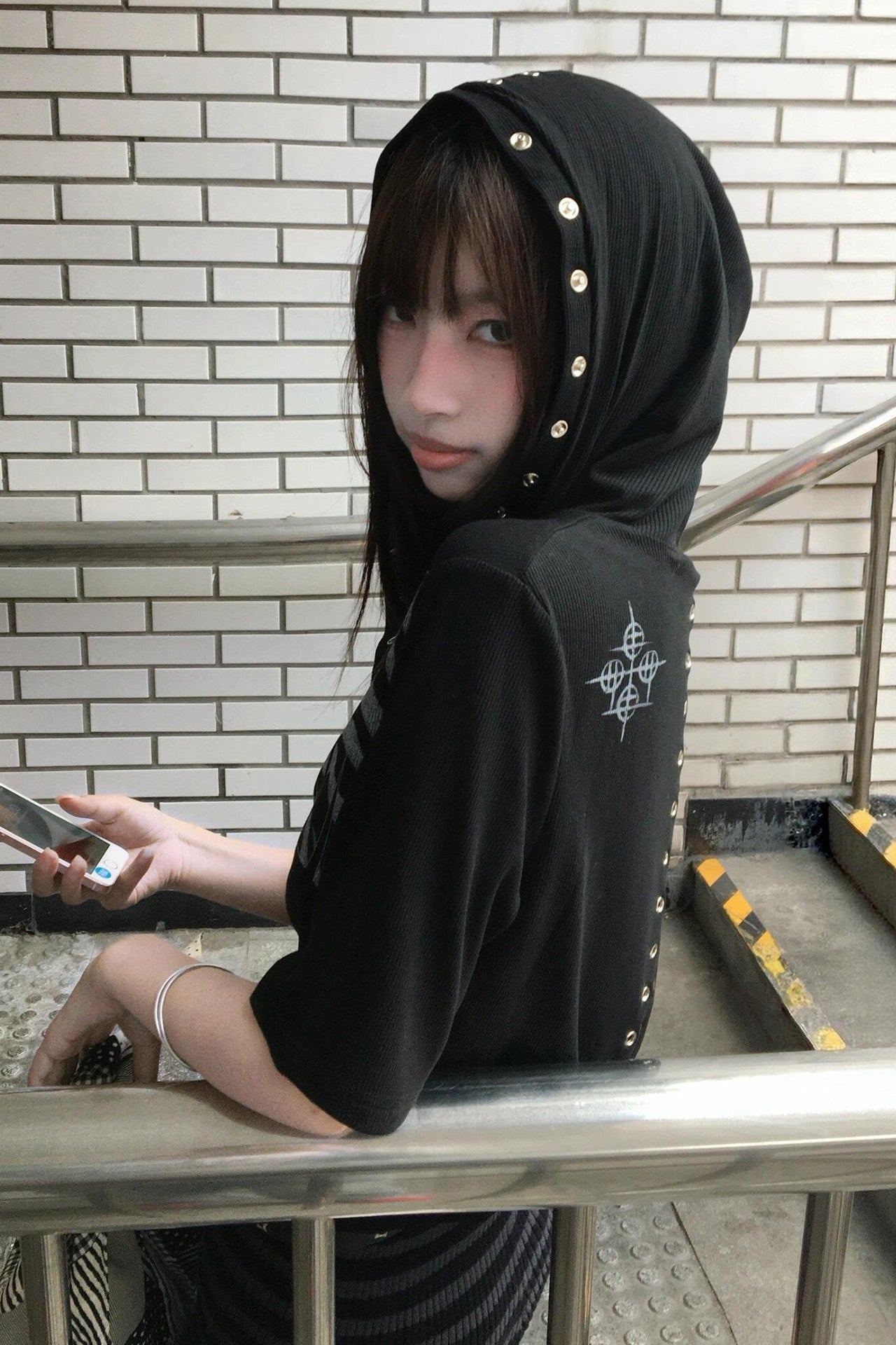half graphic logo hoodie ZC21335