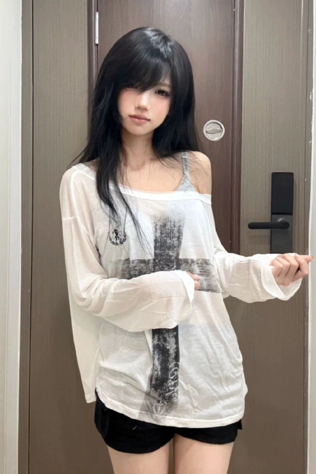 オフショルダークロスシアーTシャツ ZC20003