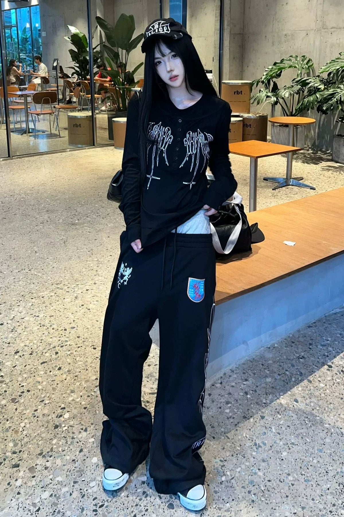 ダークグラフィックロングTシャツ ZC20046